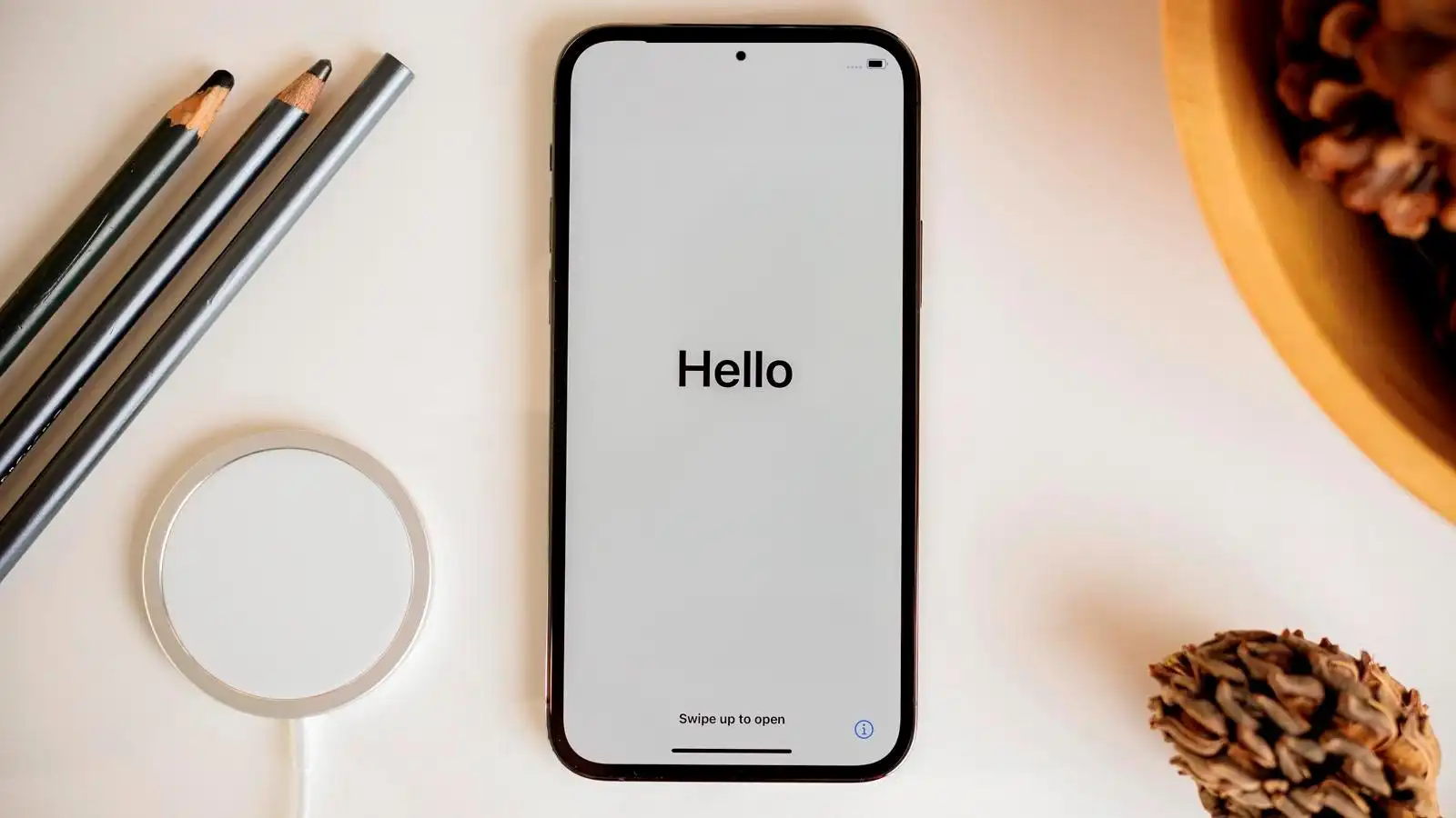 Apple may remove the notch from Macs and iPhones Apple may remove the notch from Macs and iPhones