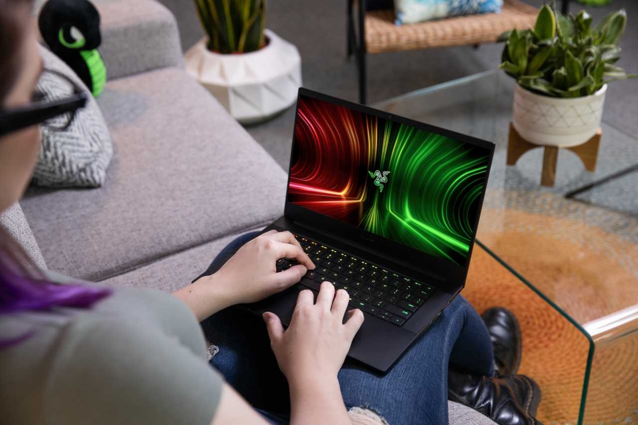 Razer introduced the updated Blade 14 with AMD Ryzen 9 7940HS processor and RTX 40-series