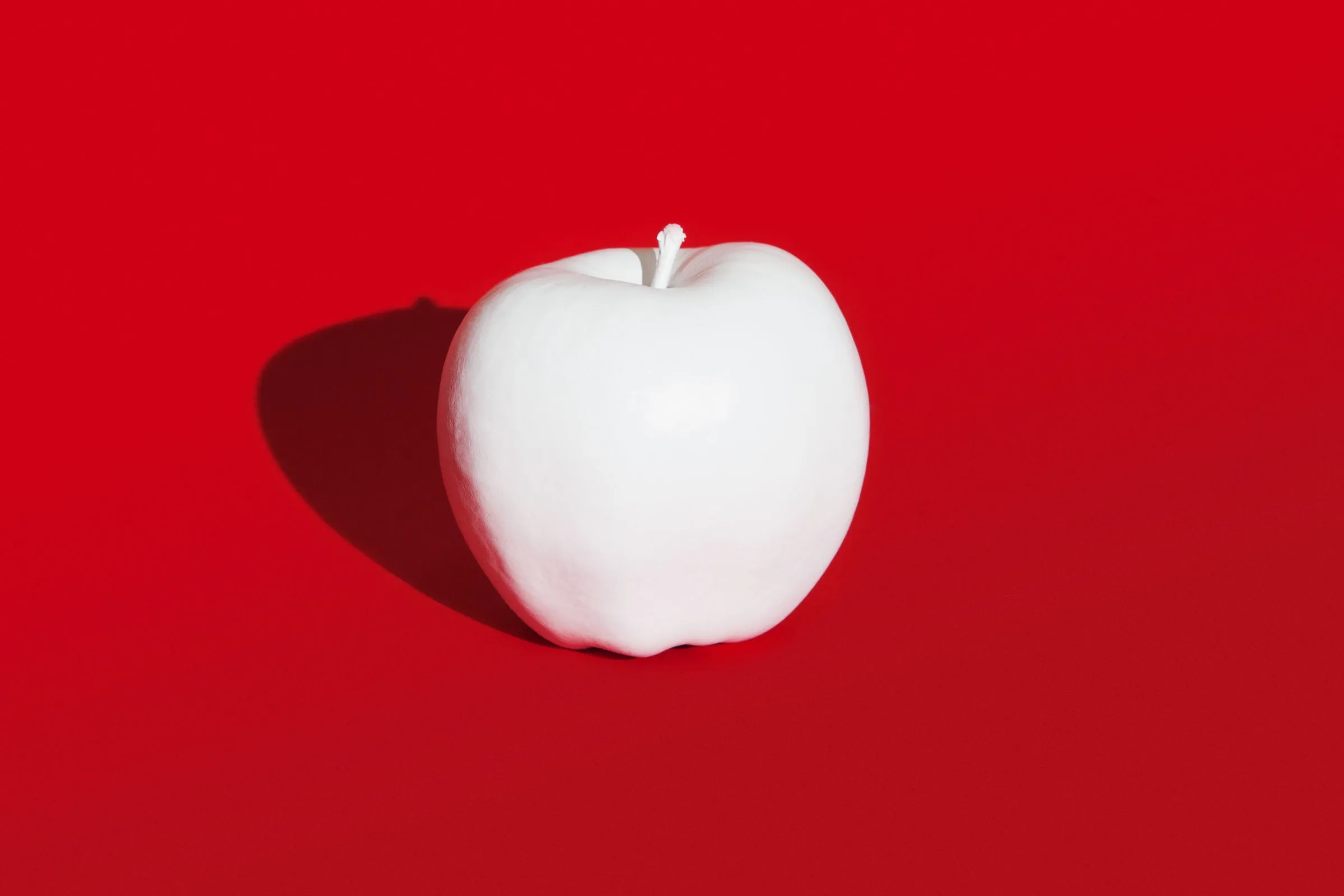 Apple wants the rights to all Apple images