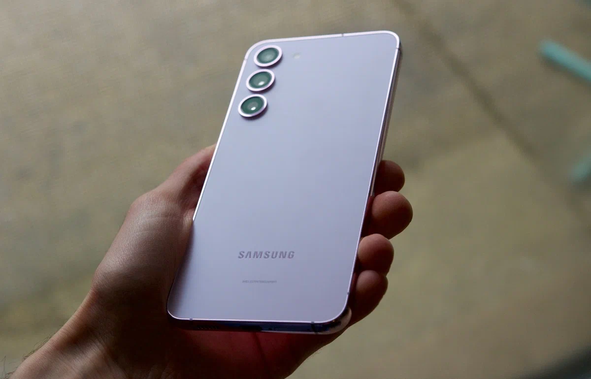 Samsung Galaxy S23 FE appeared on Geekbench with Exynos 2200