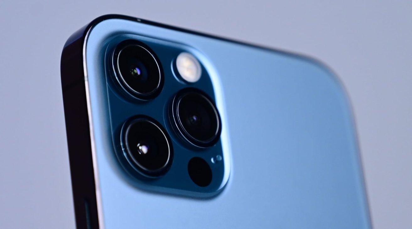 Apple iPhone 15: detailed camera specs