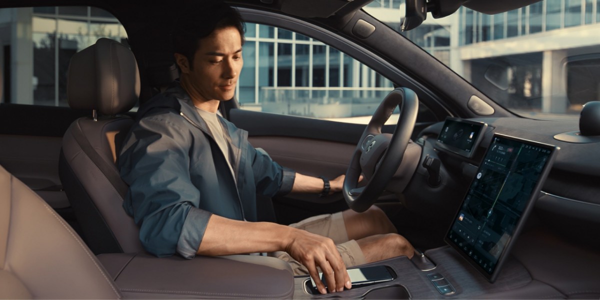 Nio announced a smartphone with car integration and three 50MP cameras | Image 4 Nio announced a smartphone with car integration and three 50MP cameras (arenaev 005)