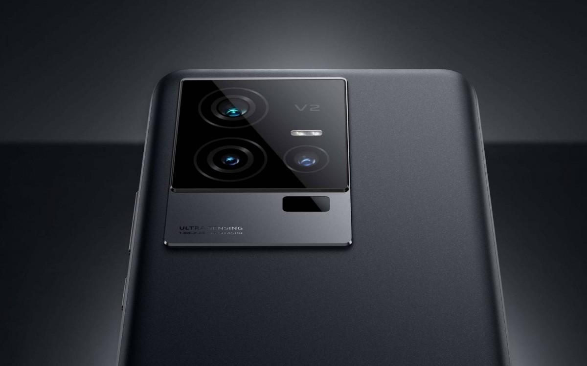vivo iQOO 12 will get a 64MP telephoto camera