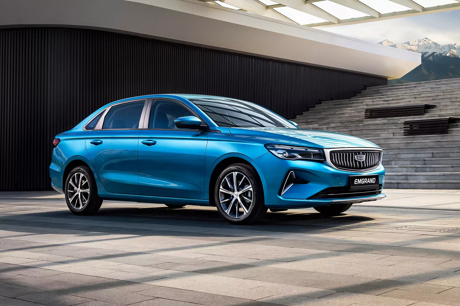 Geely officially unveiled its first Emgrand sedan in Russia Geely officially unveiled its first Emgrand sedan in Russia