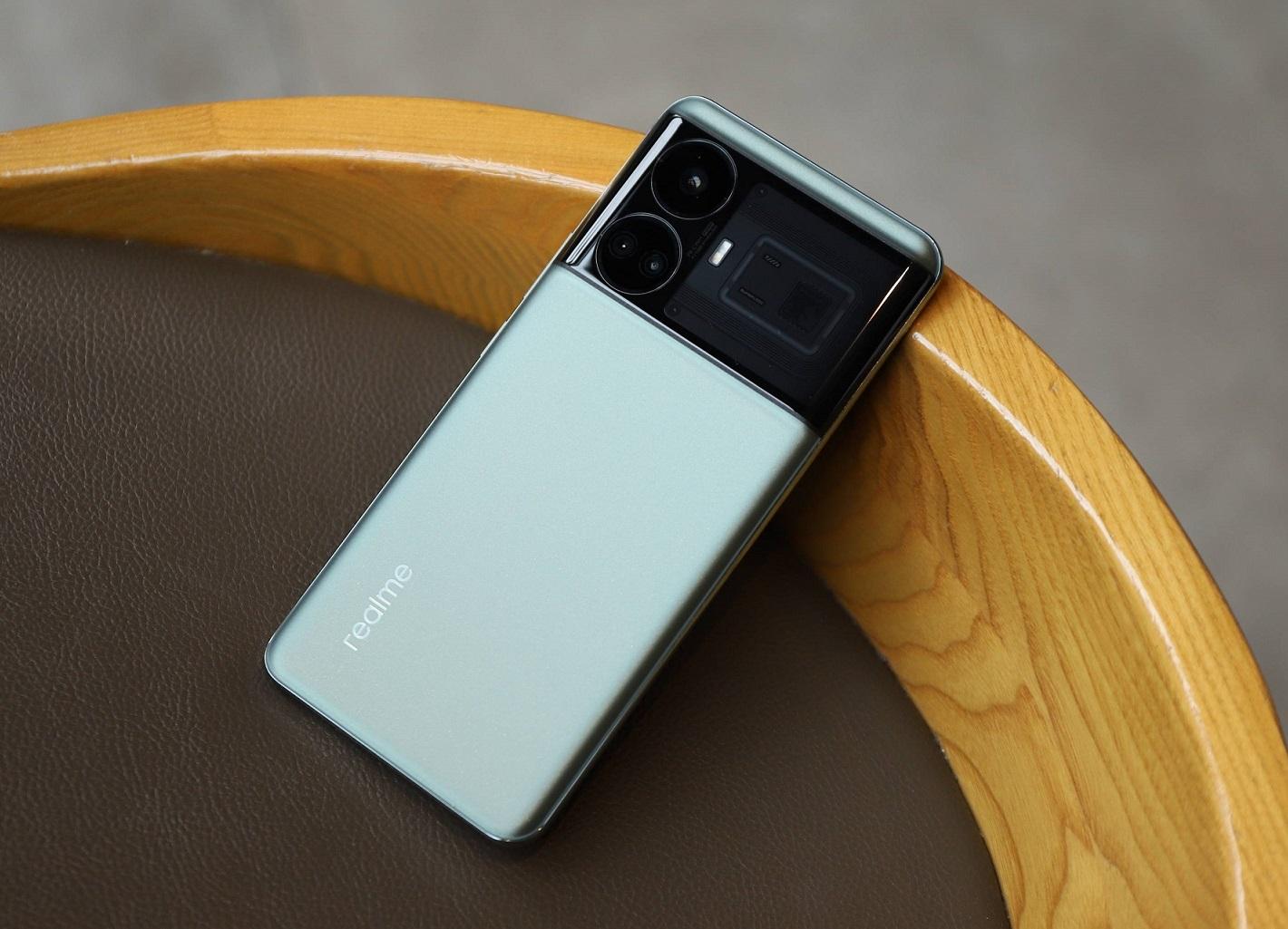 Realme GT5 Pro: camera leak | Image 1 Realme GT5 Pro