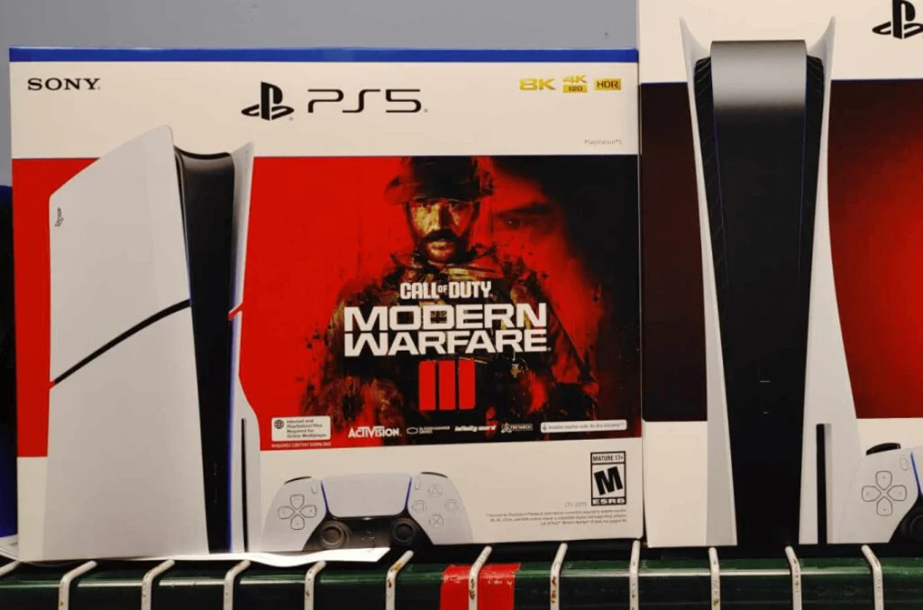 PS5 Slim bundle with Modern Warfare 3 leaked online