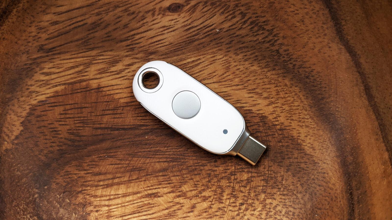Google has released a new version of the Titan e-key Google has released a new version of the Titan e-key