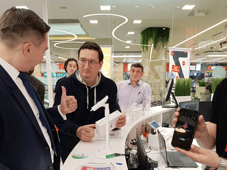 Sales of smartphone and tablet based on domestic Aurora OS opened in Russia