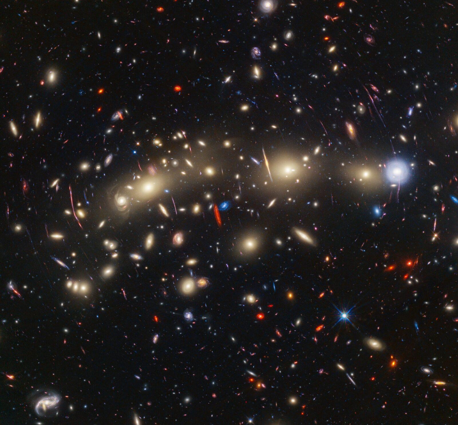 Astronomers scientists have revealed the “Christmas Tree” galaxy cluster