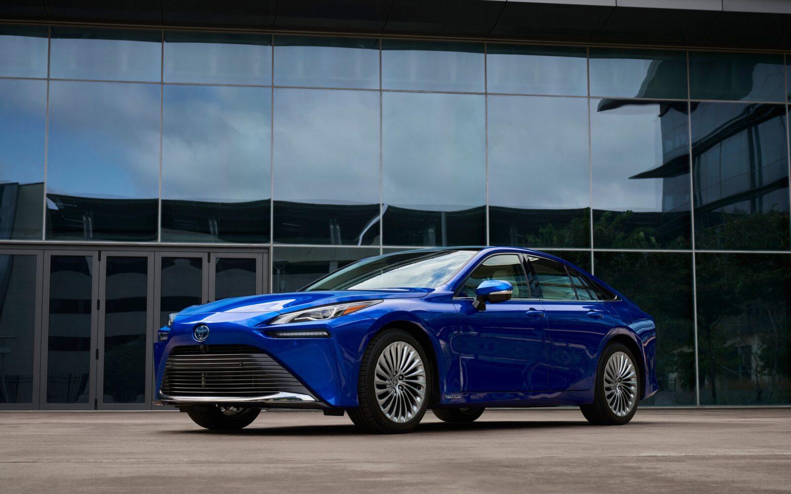 Toyota presented an updated version of the Mirai sedan Toyota presented an updated version of the Mirai sedan