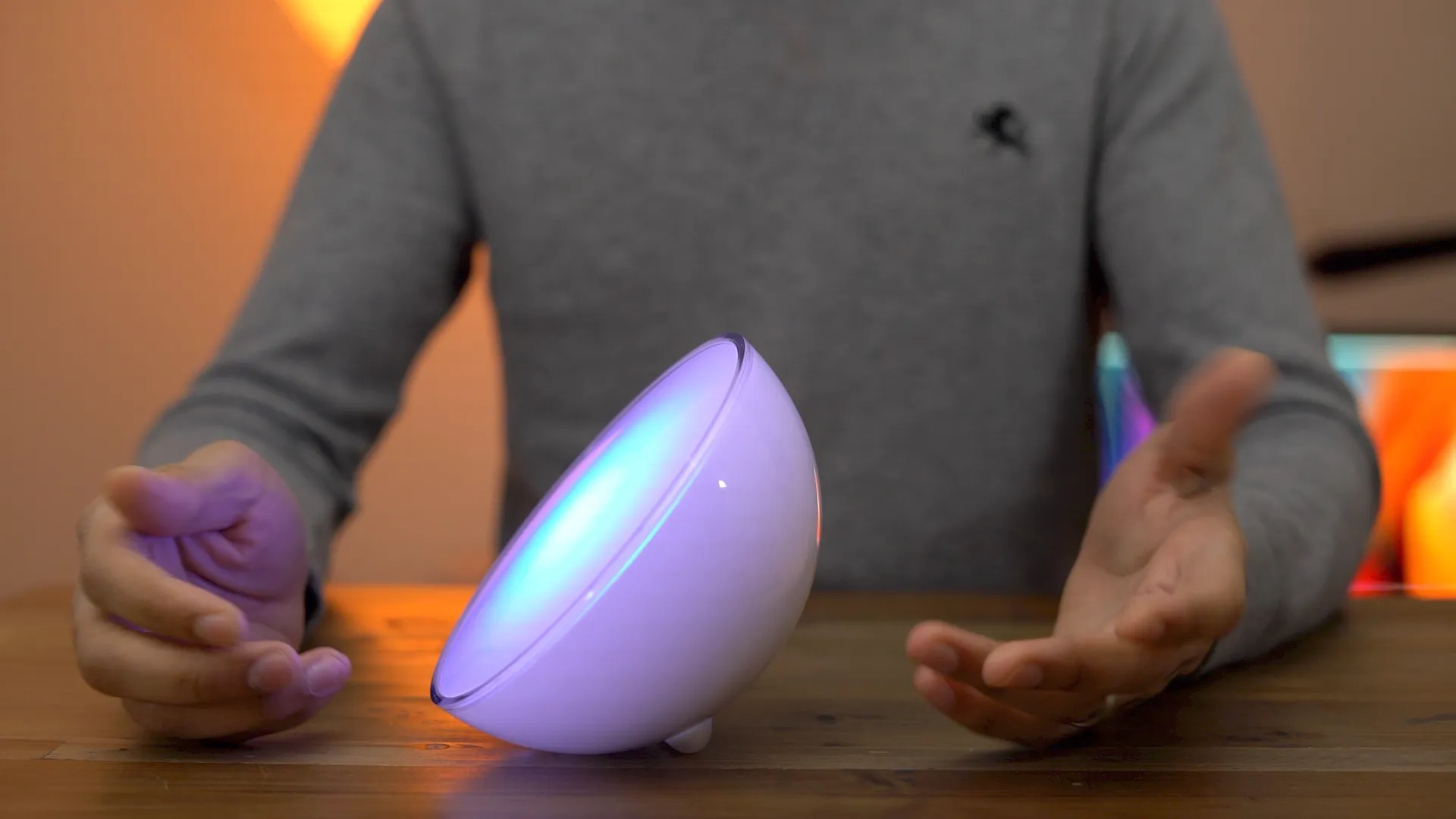 New Year's cozy: 7 smart home improvement gifts | Image 4 New Year's cozy: 7 smart home improvement gifts (philips hue go 03.jpg)