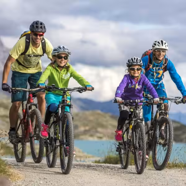 1646862579 1 sportishka com p semya na velosipedakh turizm krasivo foto 1