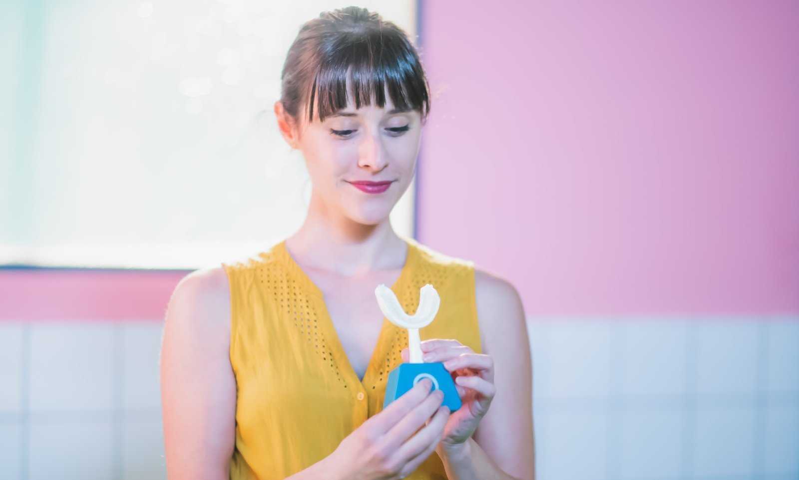 CES 2024: FasTeesH introduced the Y-Brush toothbrush for lazy people