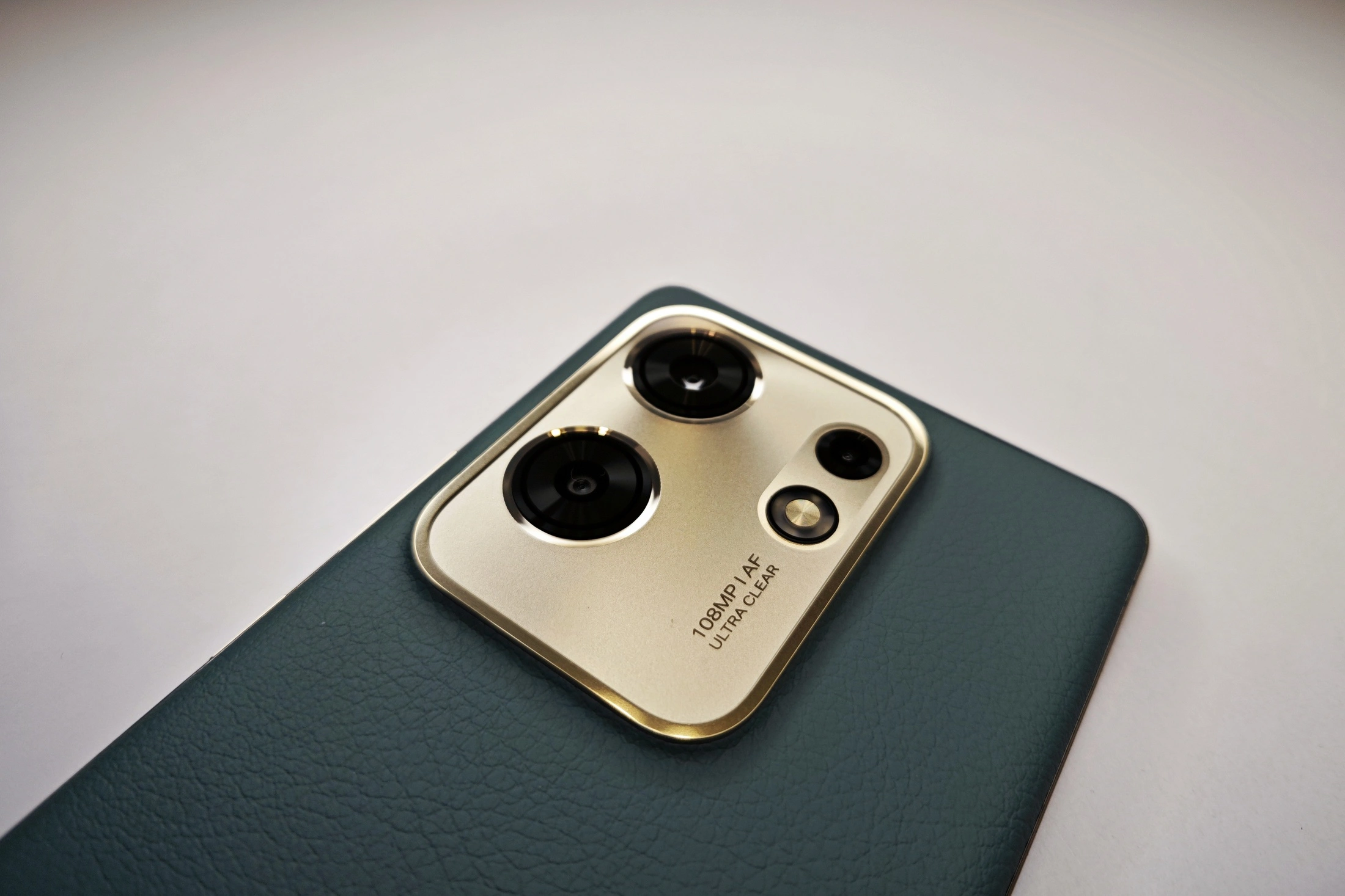 Google Play Console has partially revealed the specs of the Infinix Note 40 and 40 Pro