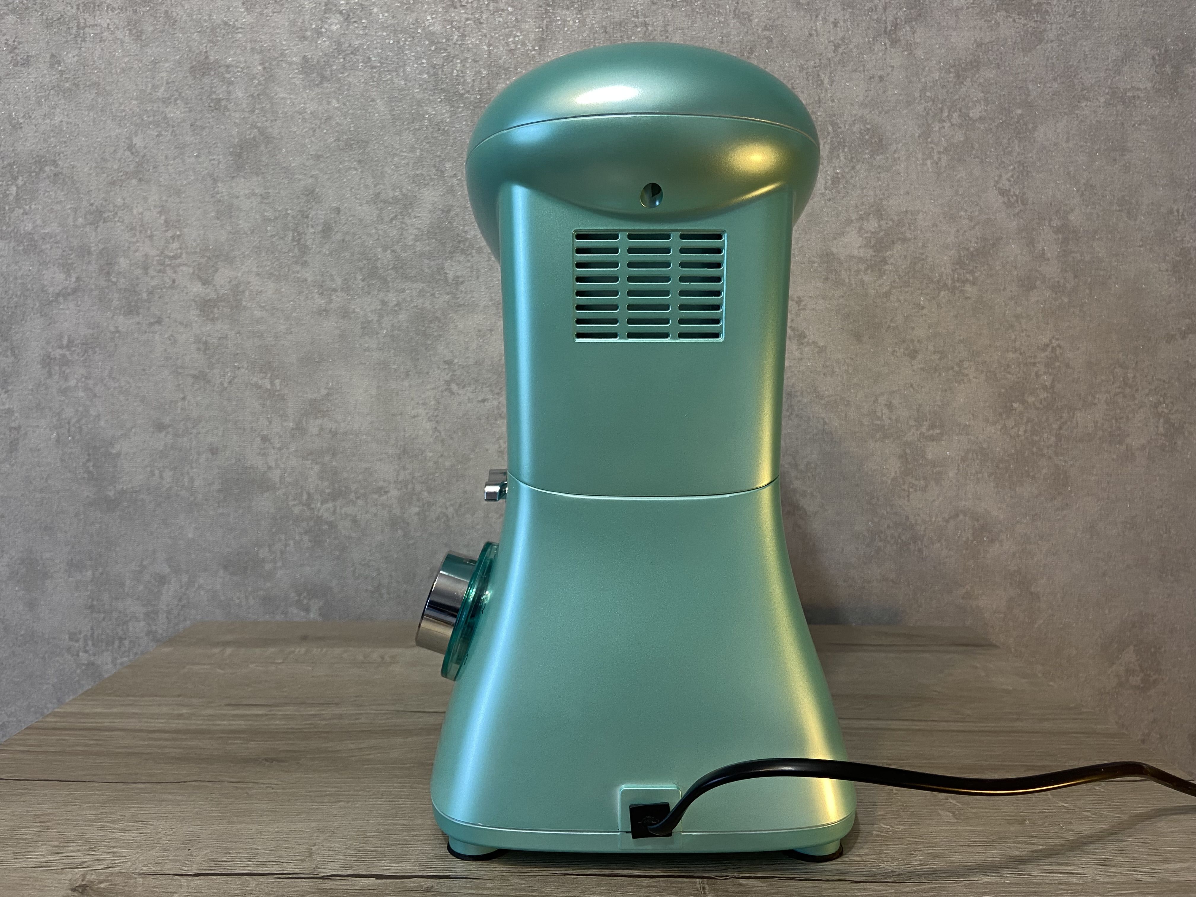Starwind SPM7169 planetary mixer review: not a bad helper | Image 2 Starwind SPM7169