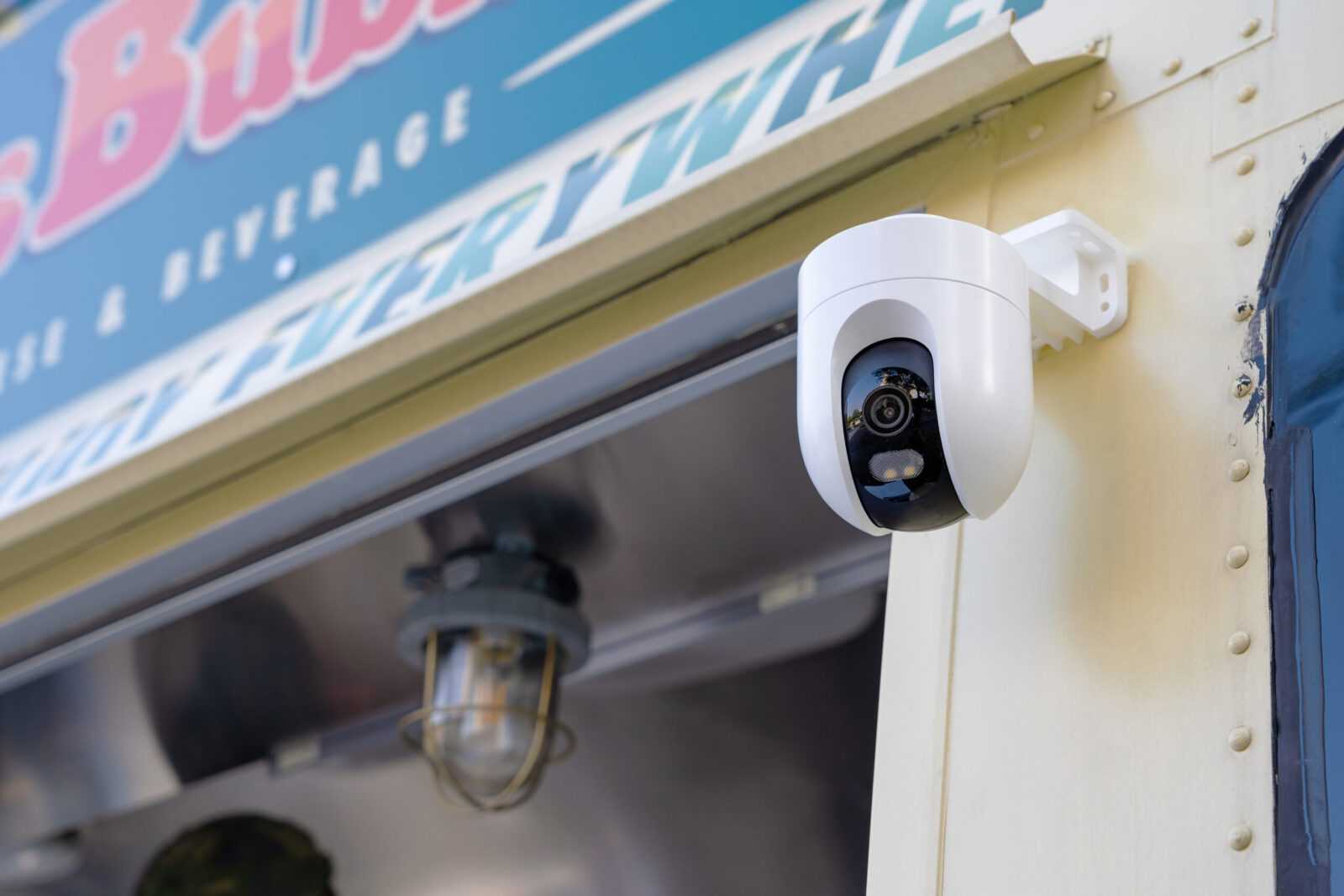 Xiaomi Outdoor Camera CW400 released in Russian market | Image 1 Xiaomi Outdoor Camera CW400 released in Russian market (xiaomi cw400 4 scaled)