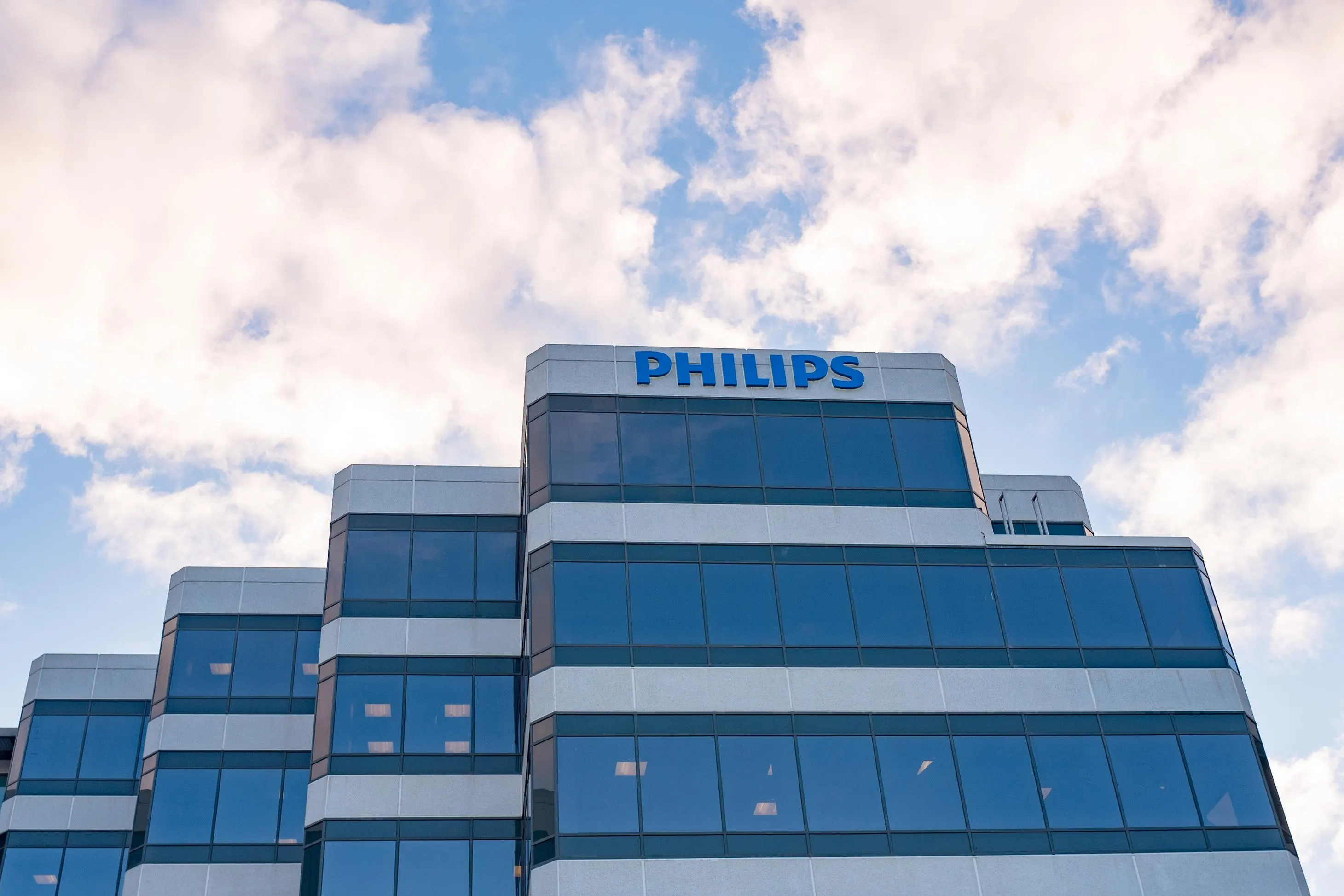 Philips Urban LED 6000 Series outdoor LED screens unveiled Philips Urban LED 6000 Series outdoor LED screens unveiled