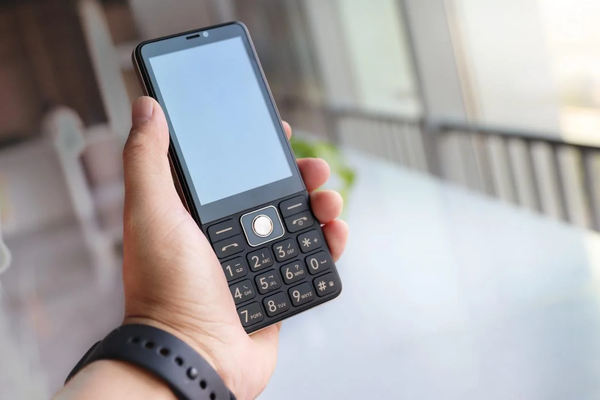 Coolpad unveiled the Golden Century Y60 button Android smartphone Coolpad unveiled the Golden Century Y60 button Android smartphone