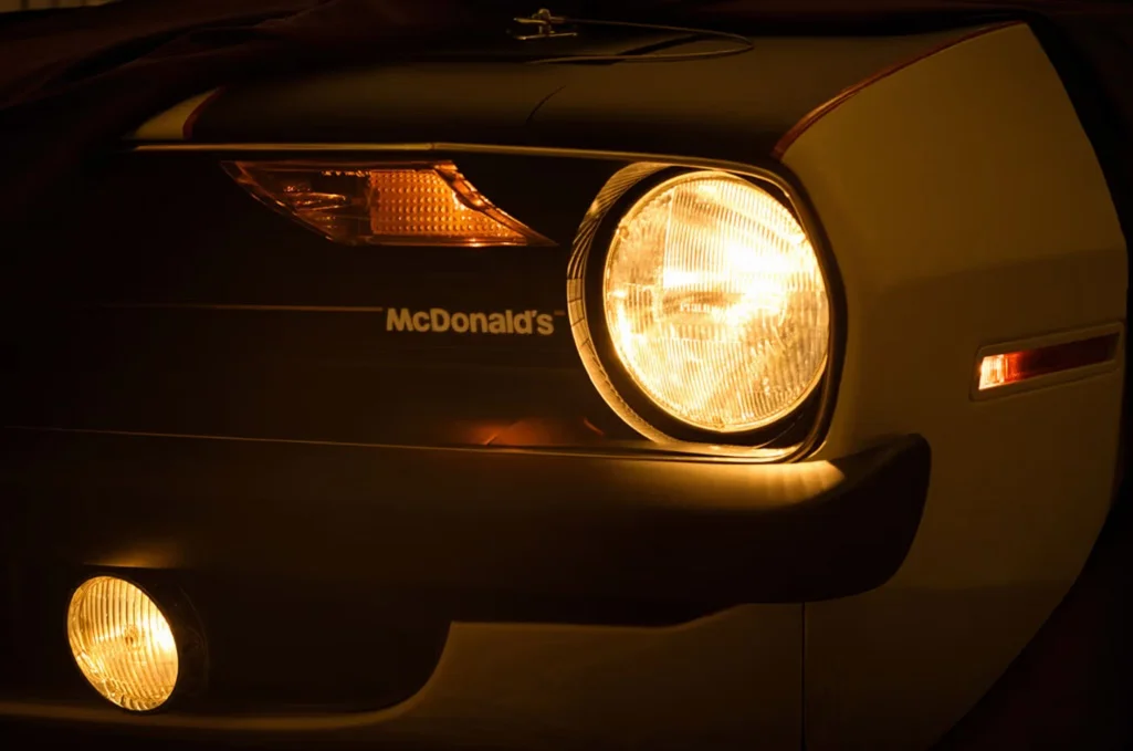 McDonald's launches 'burgermobile' | Image 2 on US roads McDonald's releases 'burgermobile' (aqaksjqwqwskvpt8kzn0otrjer0k1tcojklimon3kwoxi4oj1le3iy2qtnba0f fanfgi t4nsg30oo7k82yiwza6khzq) on US roads