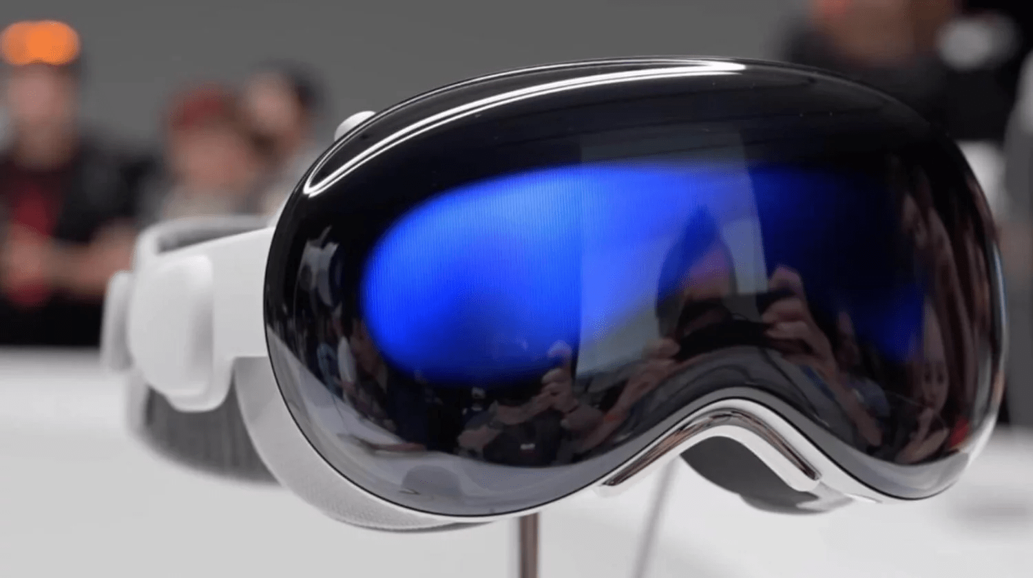 Apple Vision Pro passes first durability test | Image 1 Apple Vision Pro passes first durability test (image 12)