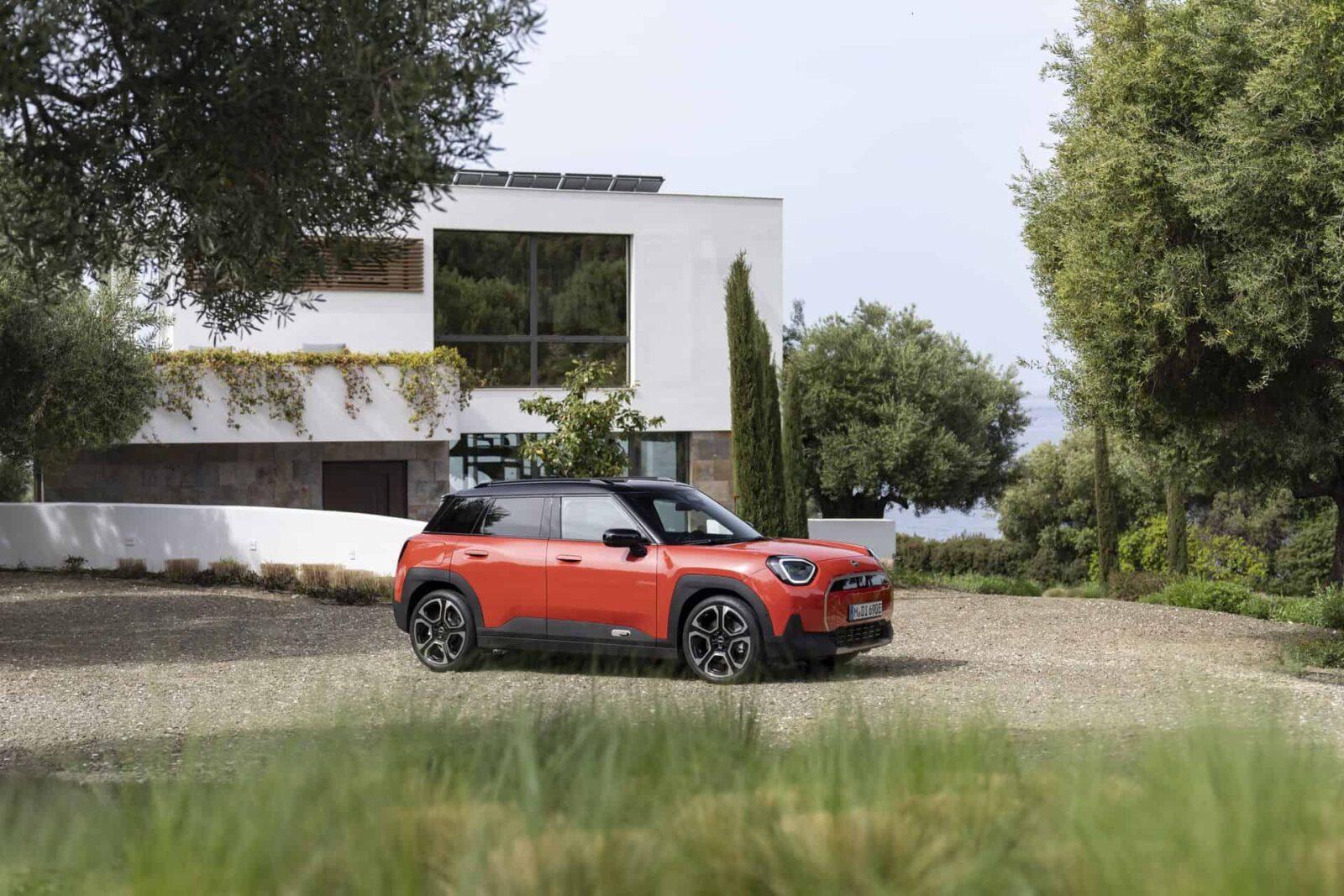 MINI releases Aceman, its first electric car | Image 5 MINI releases Aceman, its first electric car (2025 mini aceman exterior 112)