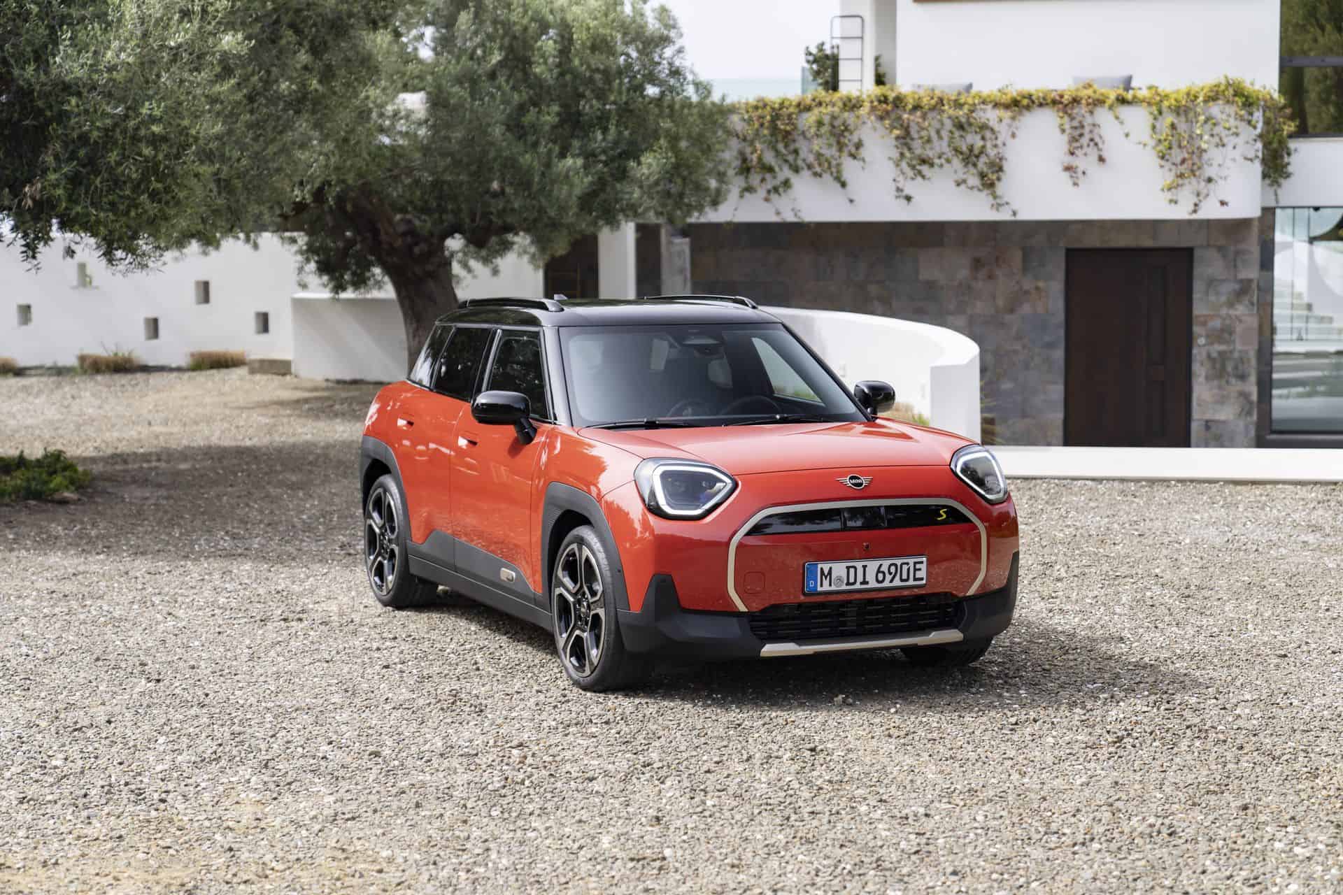 MINI releases Aceman, its first electric car | Image 4 MINI releases Aceman, its first electric car (2025 mini aceman exterior 115)