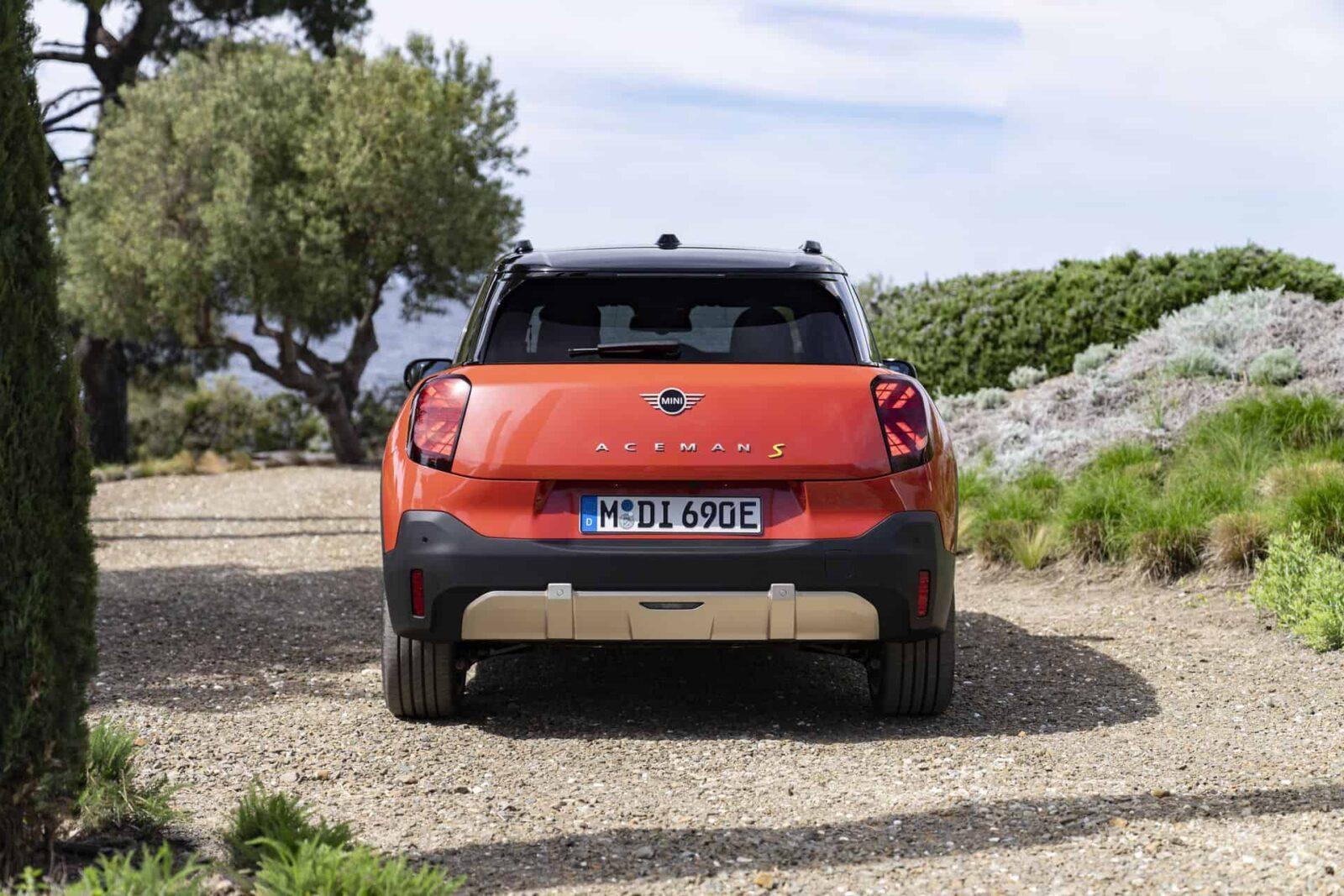 MINI has released the Aceman, its first electric car | Image 13 MINI launches Aceman, its first electric car (2025 mini aceman exterior 97)