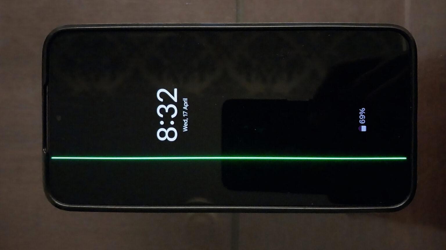 Galaxy phones green line issue haunts Samsung again | Image 1 Galaxy phones green line issue haunts Samsung again (samsung galaxy s22 plus display green line issue 1536x864 1)
