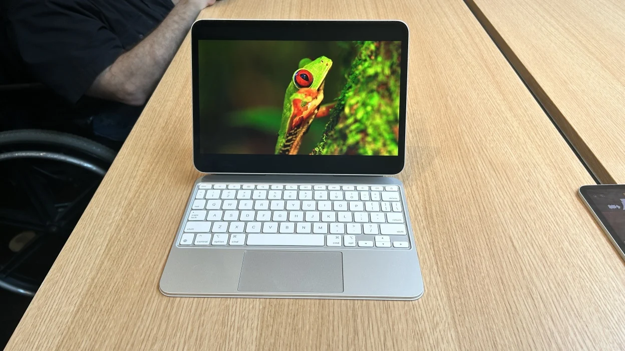 Apple's iPad needs better oleophobic coating | Image 5 Apple's iPad needs better oleophobic coating (hero image 5)
