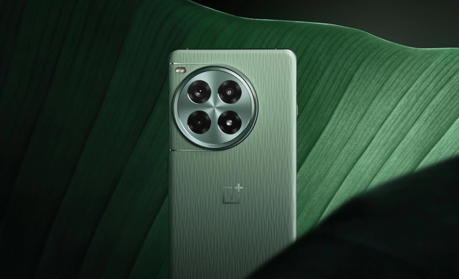 OnePlus Ace 3 Pro smartphone with a new generation Glacier Battery has been released