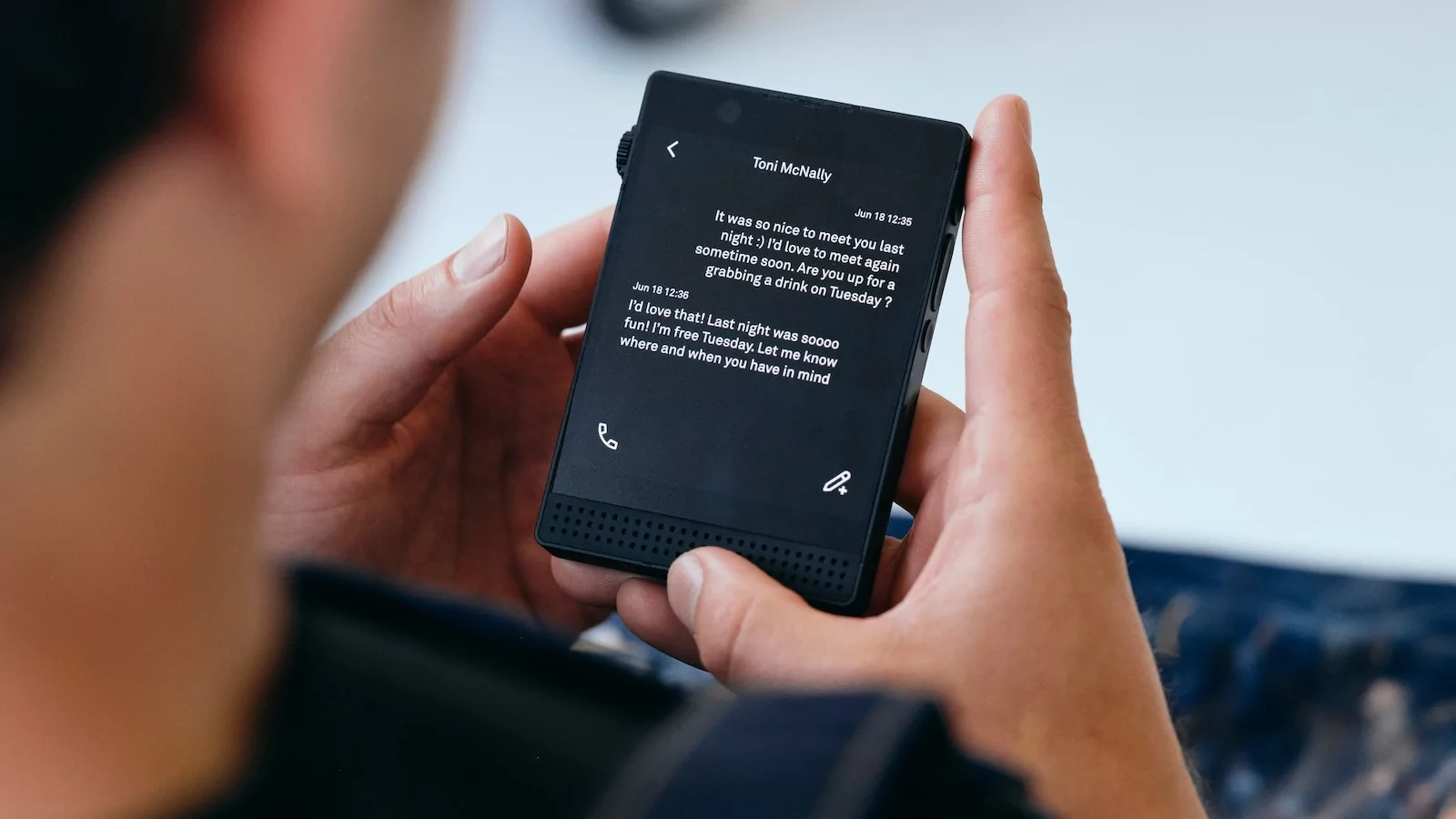 A new smartphone without social media has been unveiled – Light Phone 3