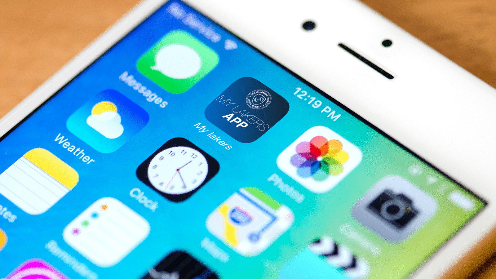 The iPhone’s Photos app has a new way to restore media