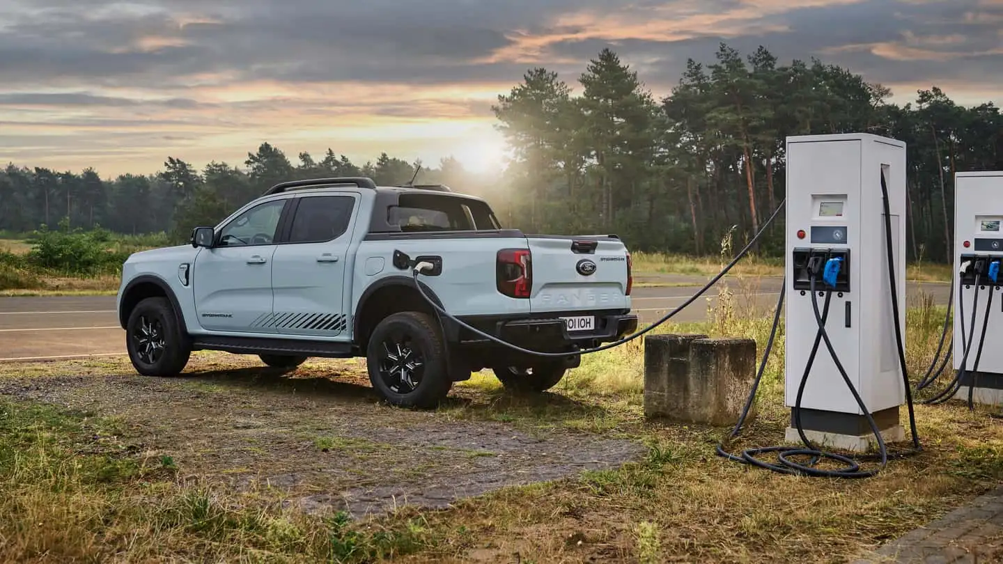 Automakers cut electric vehicle plans | Image 1 Automakers cut electric vehicle plans (2025 ford ranger phev europe)