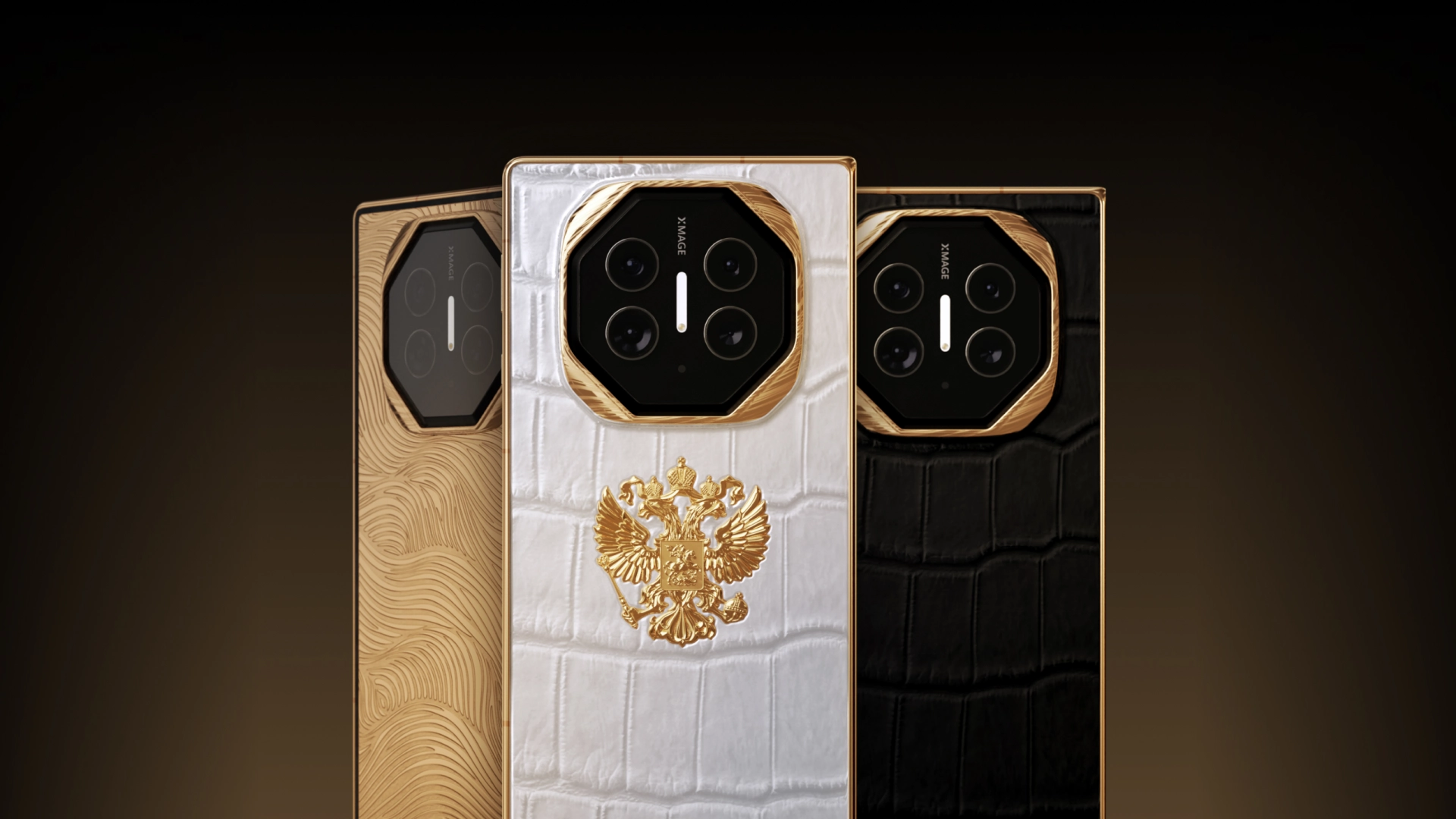 Caviar unveiled the “triple” HUAWEI Mate XT clamshell with 18-karat gold