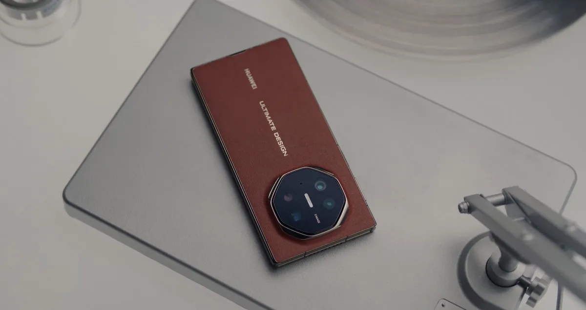 Huawei posted a teaser of the triple foldable Mate XT | Image 1 Huawei posted a teaser of the triple foldable Mate XT smartphone (gsmarena 001 1 2)
