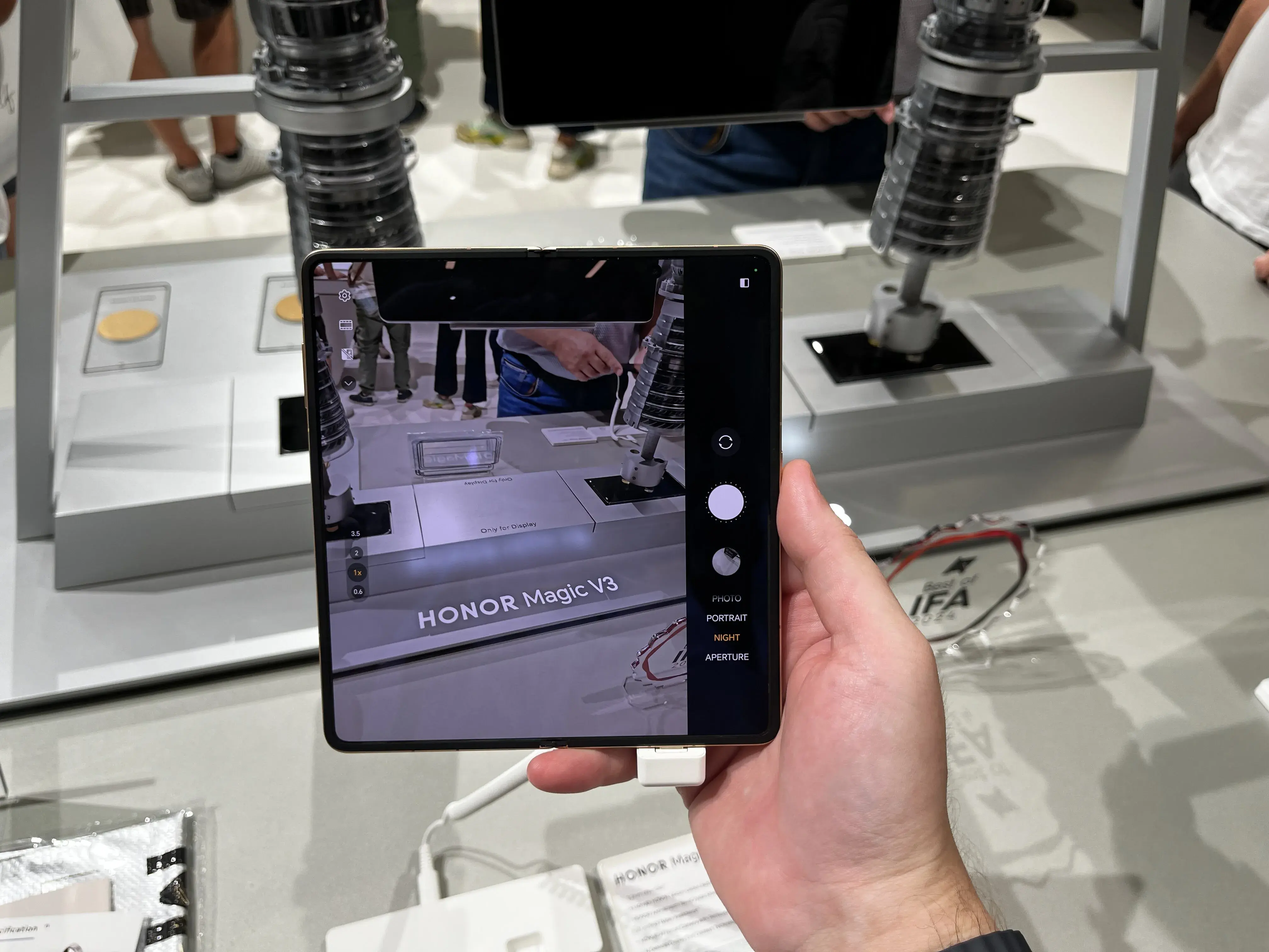 IFA 2024. Honor AI-technologies: Snapdragon-based laptop, AI Agent assistant and dipfake recognition