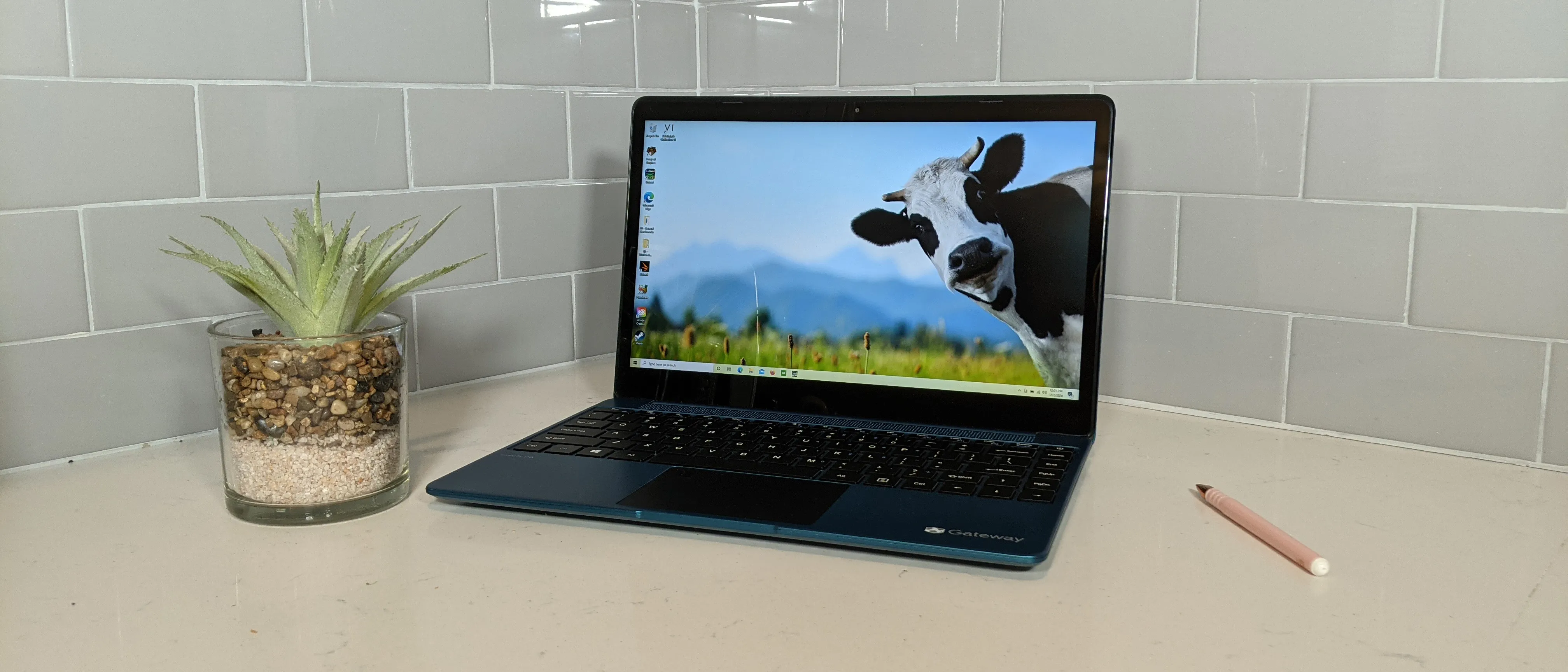 Sales of Acer Gateway Ultra Slim 14 notebook started in Citilink