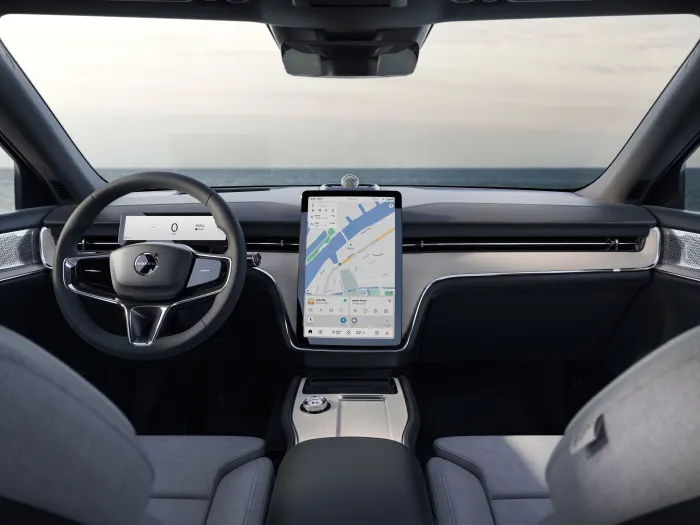 2025 Volvo XC90 PHEV or 2025 Volvo EX90: choosing between a hybrid and an all-electric SUV | Image 6 2025 Volvo EX90