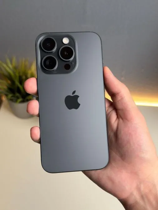 iPhone 16 Pro: first photos in iPhone 16 Pro: first images in Golden Titanium color (photo 2024 09 02 18.57.48)