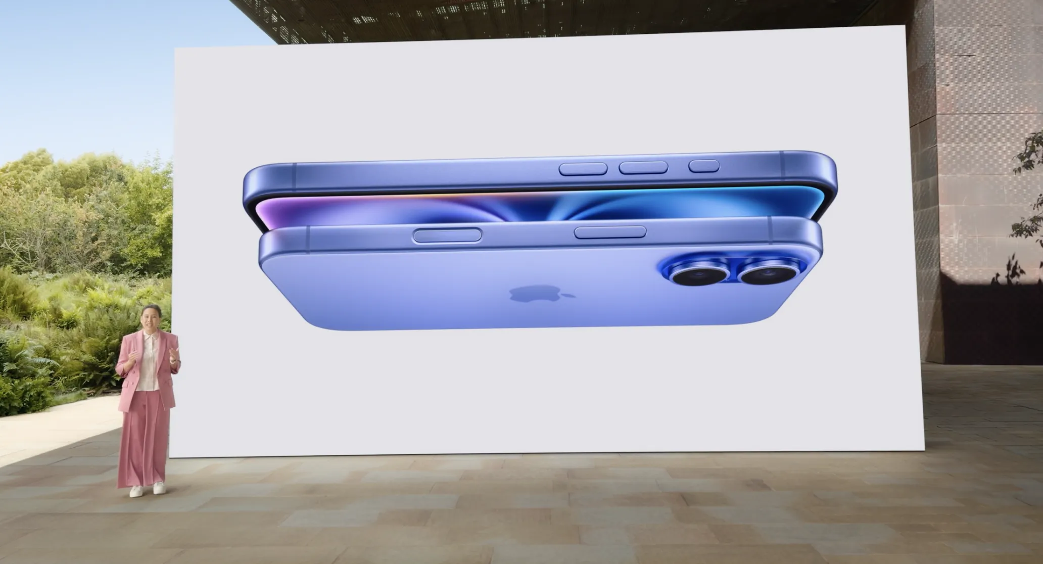 Apple unveiled iPhone 16 and iPhone 16 Plus with Apple Intelligence | Image 1 Apple unveiled iPhone 16 and iPhone 16 Plus with Apple Intelligence (snimok ekrana 2024 09 09 v 19.42.19)