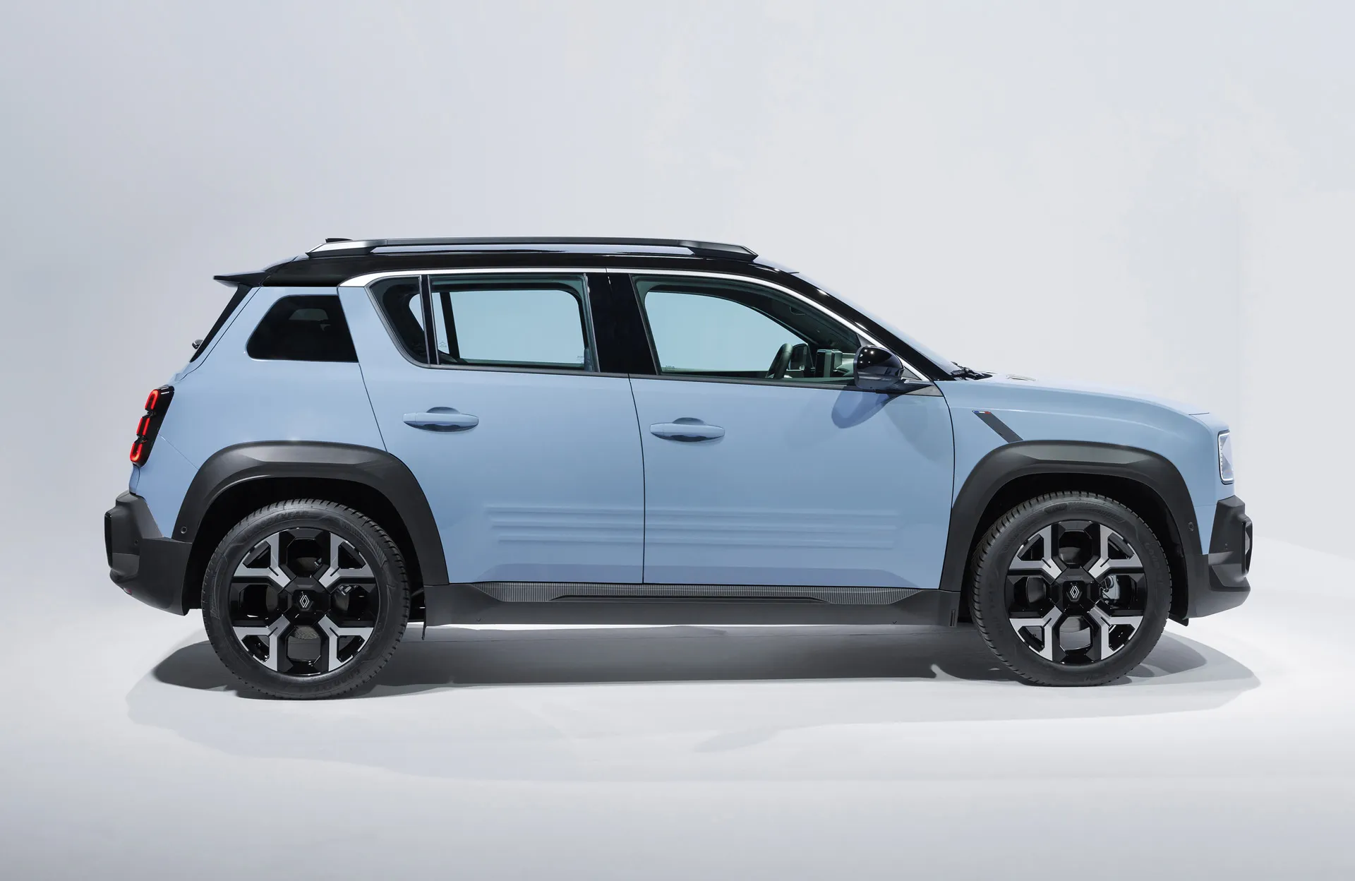 The modern Renault 4 E-Tech has made its debut at the 2024 Paris Motor Show The modern Renault 4 E-Tech has made its debut at the 2024 Paris Motor Show