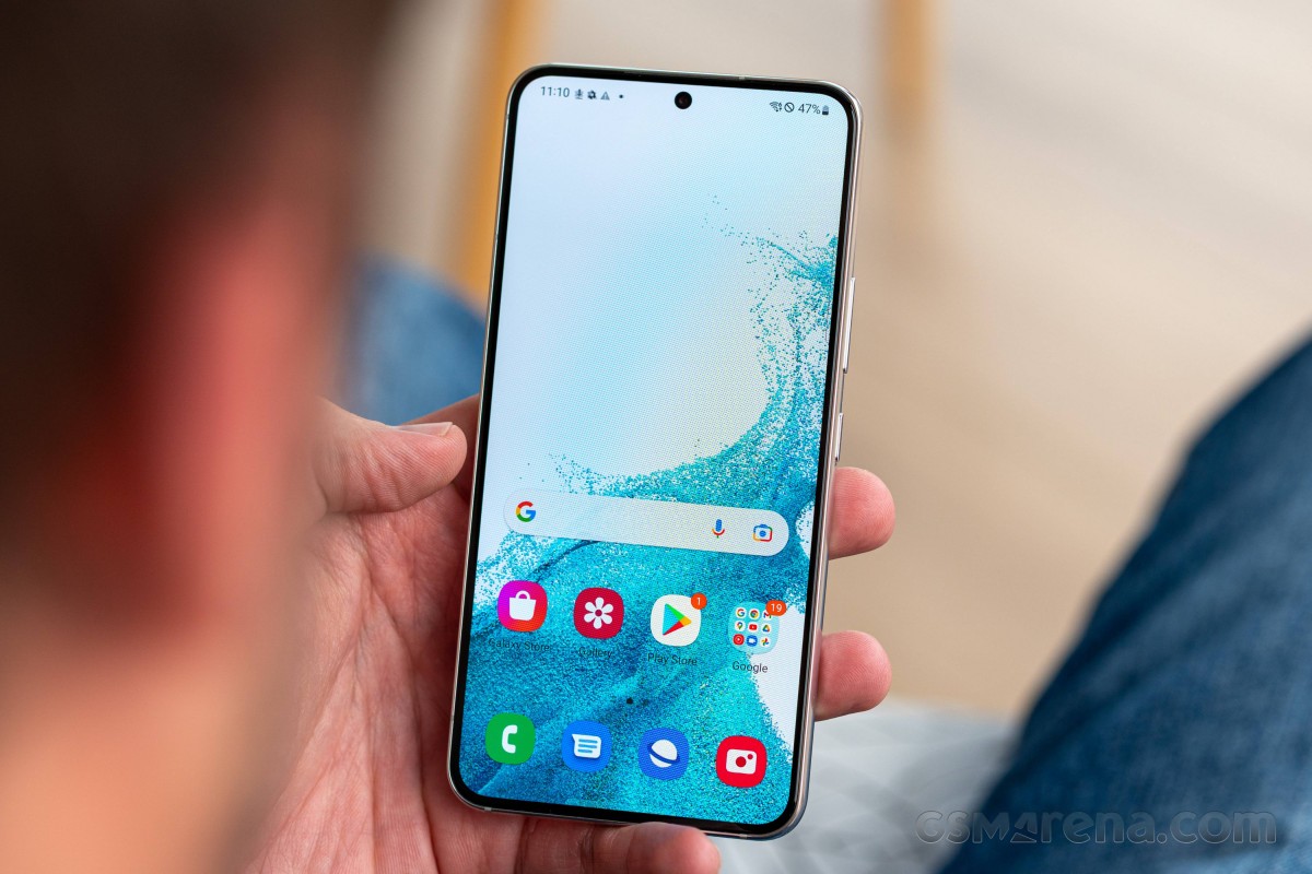 October 2024 security update for Exynos versions of Samsung Galaxy S22: over 40 vulnerabilities fixed October 2024 security update for Exynos versions of Samsung Galaxy S22: over 40 vulnerabilities fixed