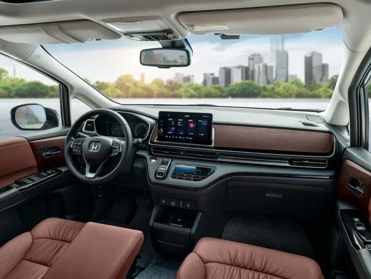 Next-generation Honda Odyssey enters Russian market (interer 2)