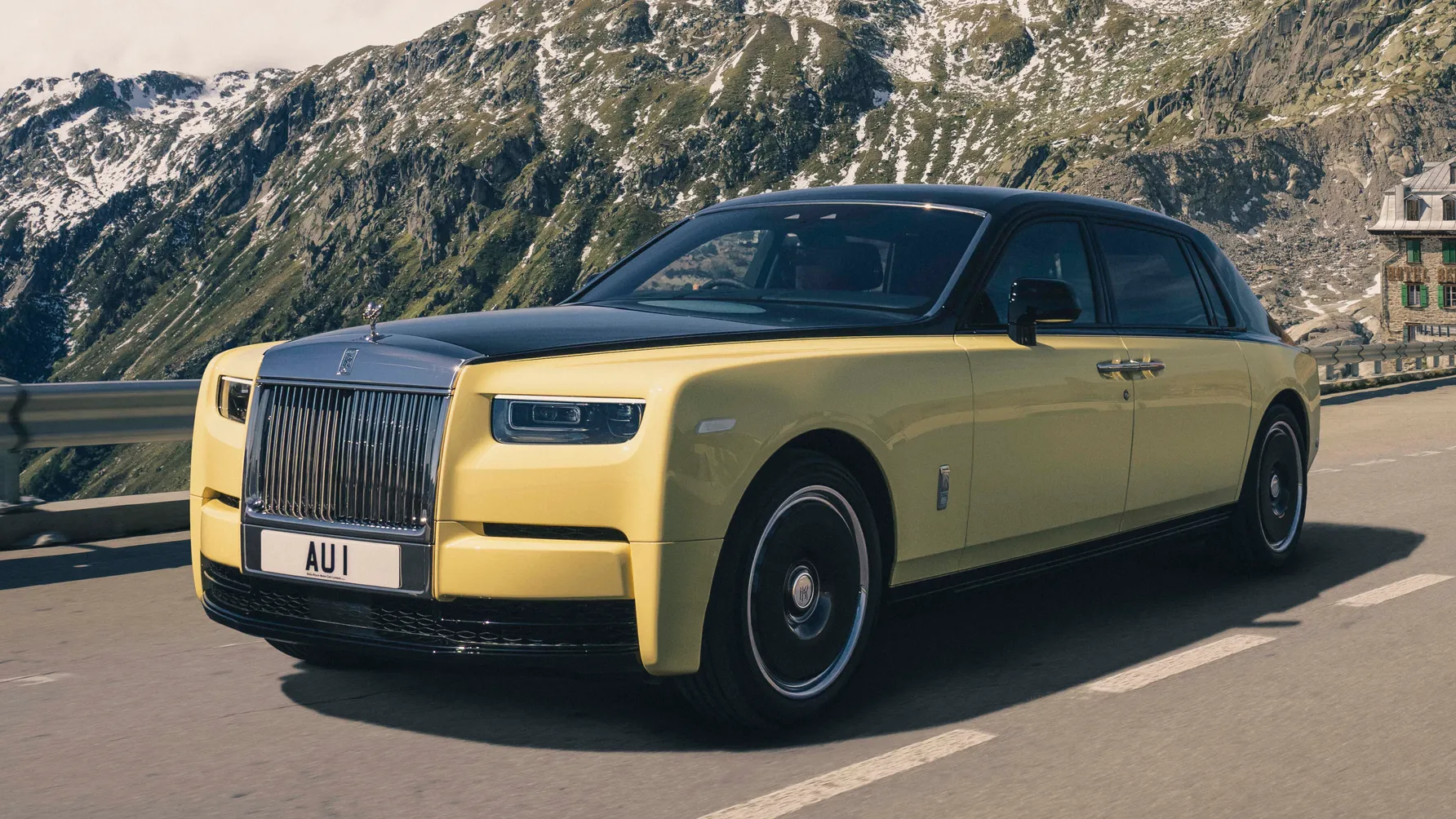 Rolls-Royce Phantom Goldfinger: exclusive limousine to celebrate 60 years of 'Goldfinger' | Image 16 Rolls-Royce Phantom Goldfinger: exclusive limousine to celebrate 60 years of 'Goldfinger' (p90576495 highres rolls royce phantom .jpg)
