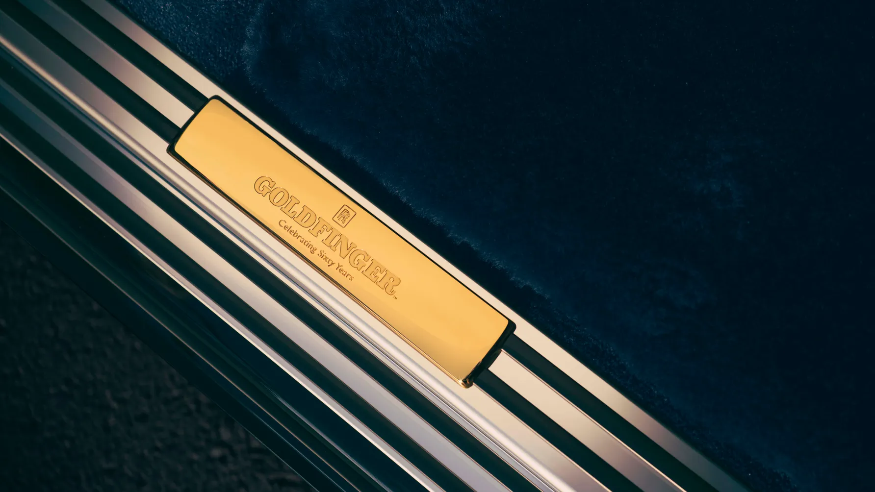 Rolls-Royce Phantom Goldfinger: exclusive limousine to celebrate 60 years of 'Goldfinger' | Image 7 Rolls-Royce Phantom Goldfinger: exclusive limousine to celebrate 60 years of 'Goldfinger' (p90576498 highres rolls royce phantom .jpg)