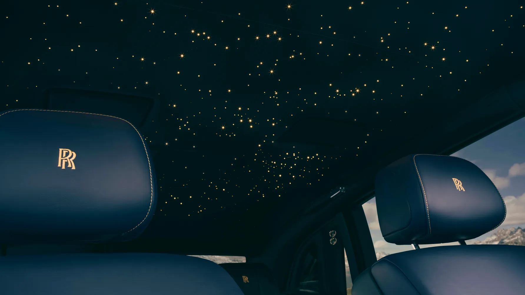 Rolls-Royce Phantom Goldfinger: exclusive limousine to celebrate 60 years of 'Goldfinger' | Image 11 Rolls-Royce Phantom Goldfinger: exclusive limousine to celebrate 60 years of 'Goldfinger' (p90576502 highres rolls royce phantom .jpg)