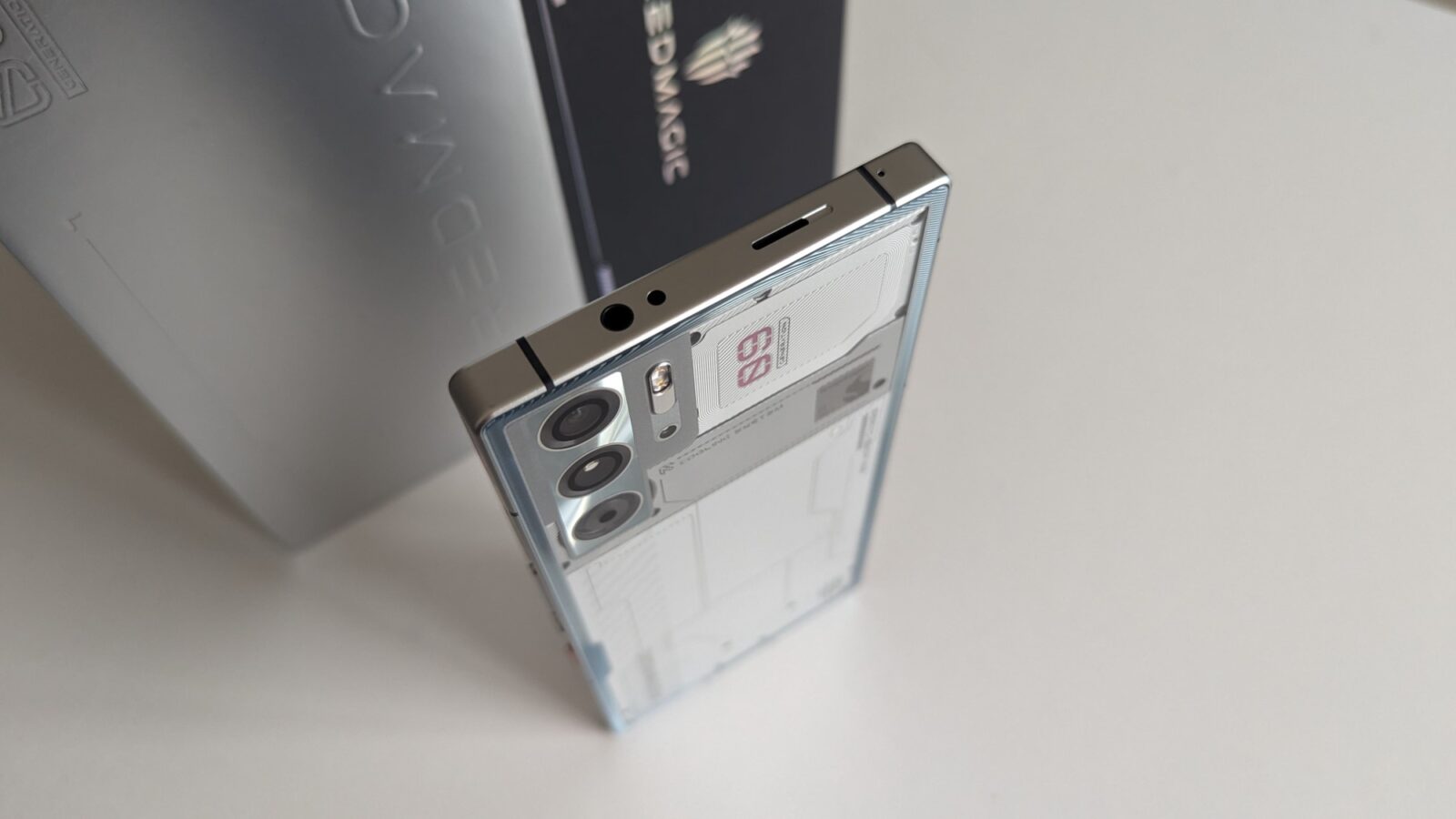Red Magic 10 Pro getting ready to launch: MIIT certification and expected specs | Picture 2 Red Magic 10 Pro getting ready to launch: MIIT certification and expected specs (pervye sluhi o nachinke serii red magic 10 i veroatnye sroki vyhoda picture2 0)