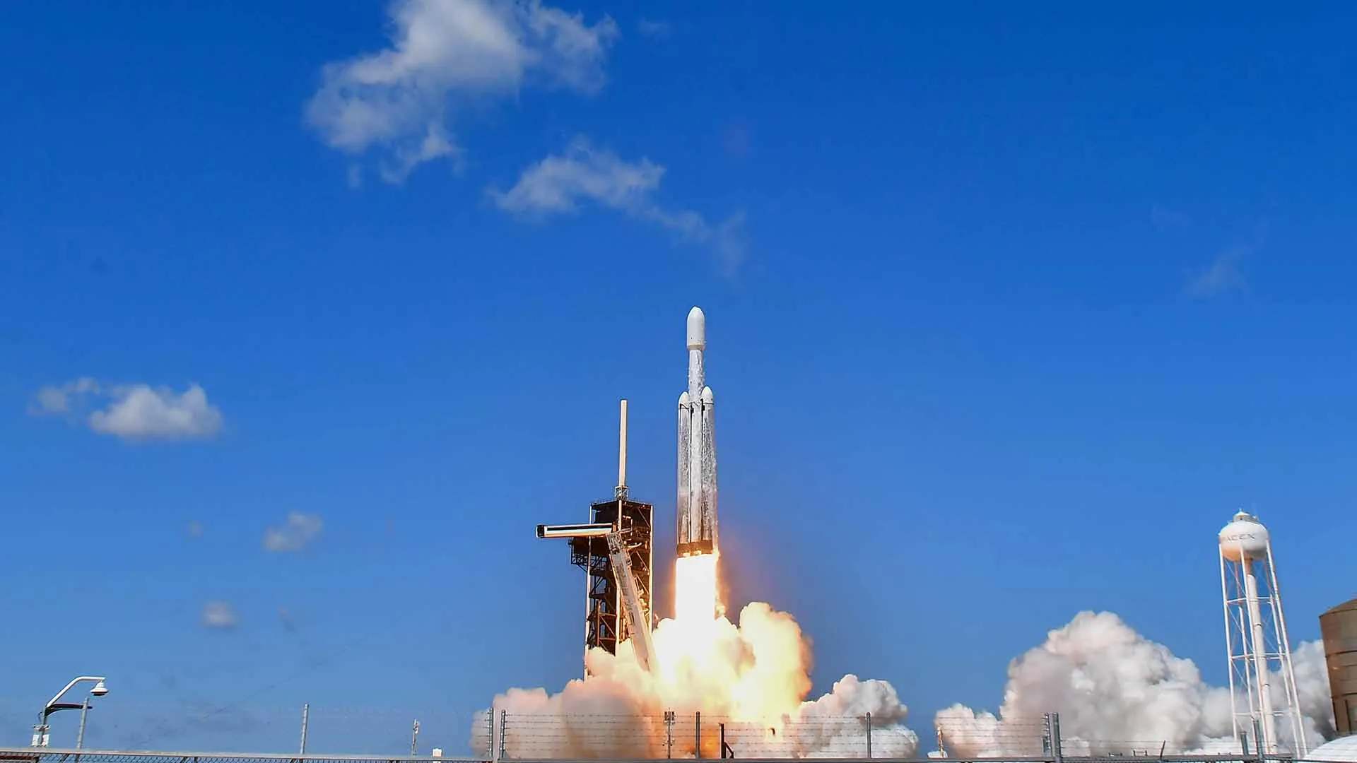 SpaceX is in talks with the European Space Agency to combat space debris