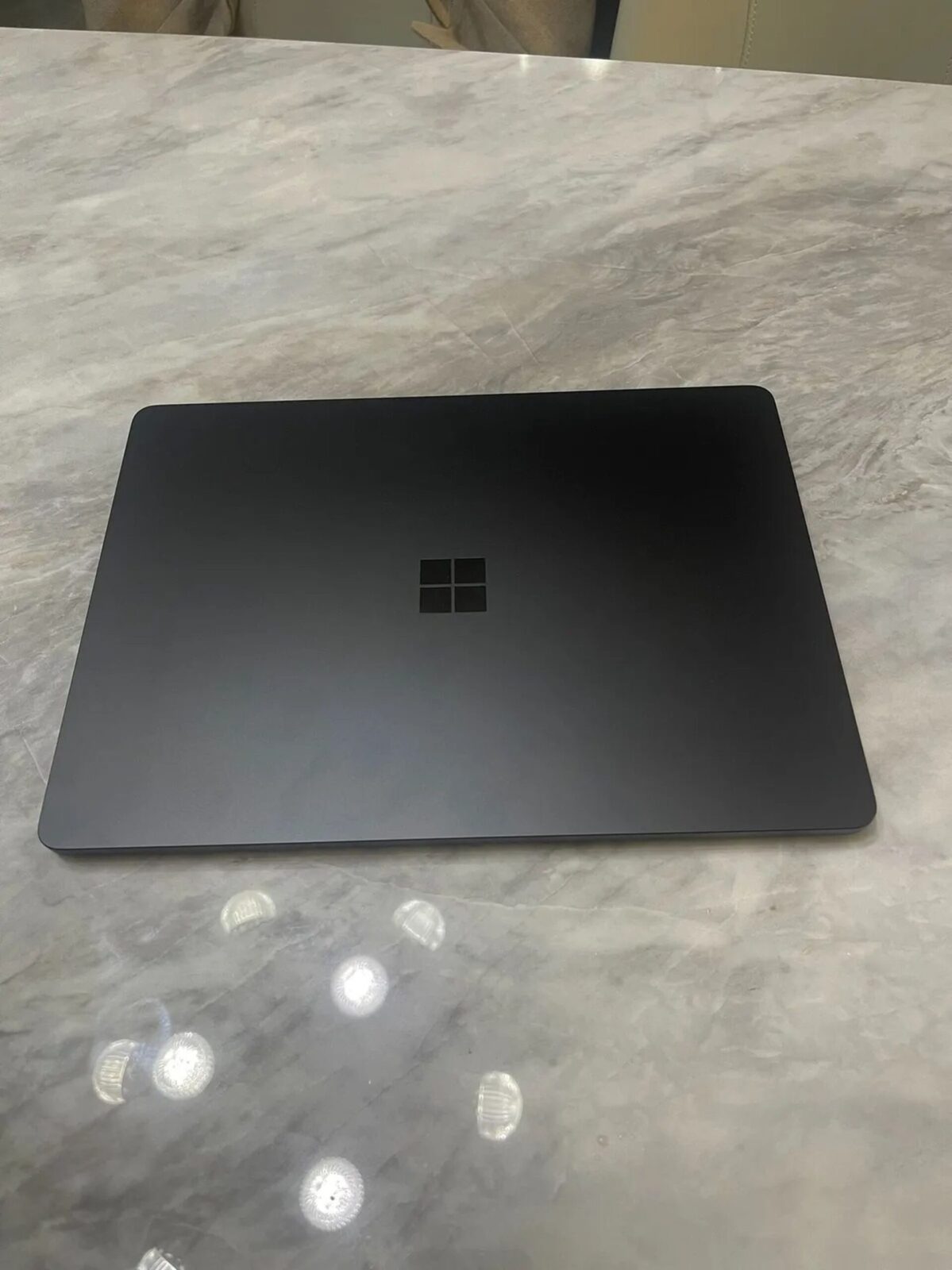 Microsoft Surface Laptop prototype with Intel Lunar Lake chips found online | Image 1 Microsoft Surface Laptop prototype with Intel Lunar Lake chips found online (surfacelaptopprototype4 scaled)