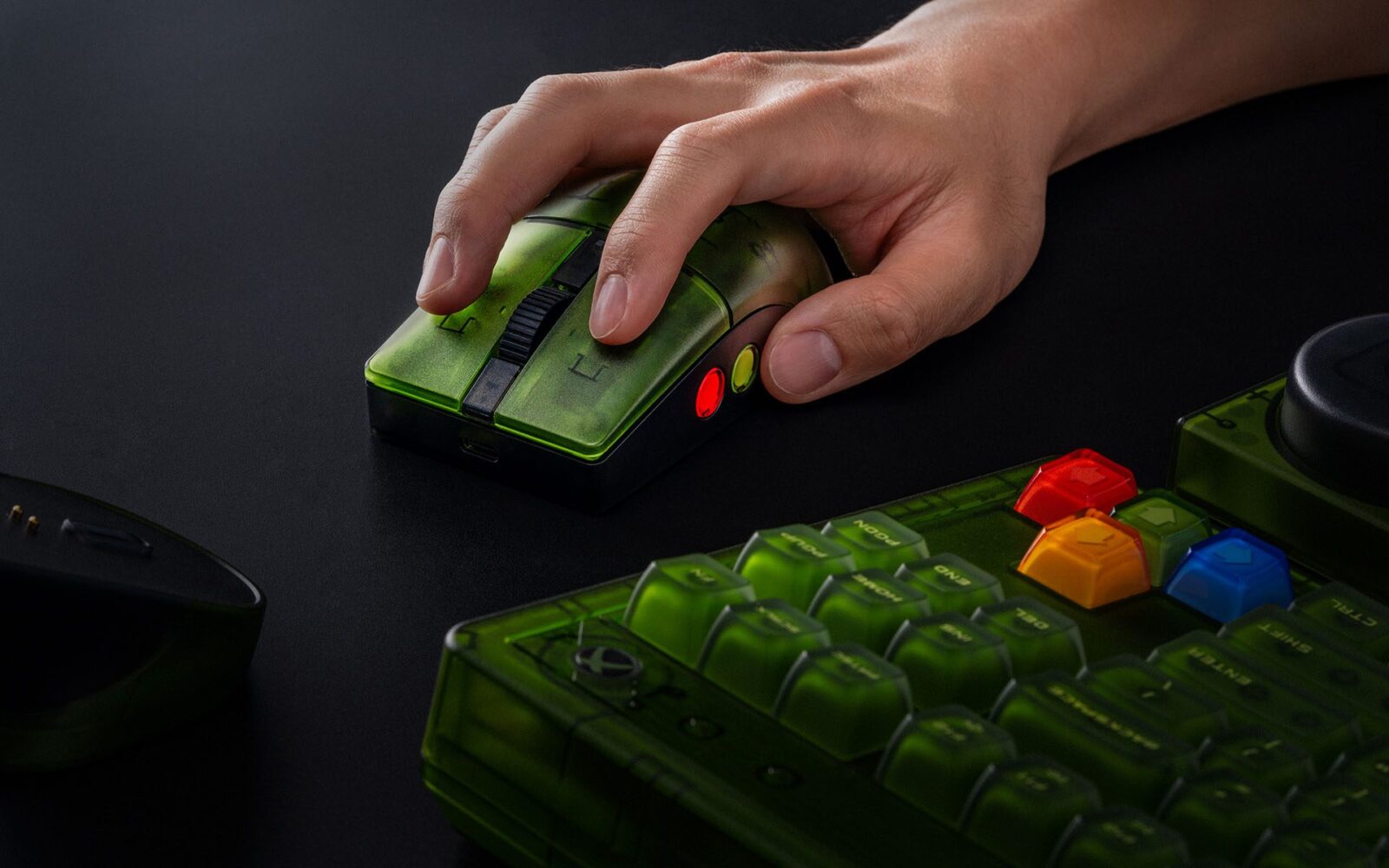 8BitDo introduces Xbox-style keyboard and mouse